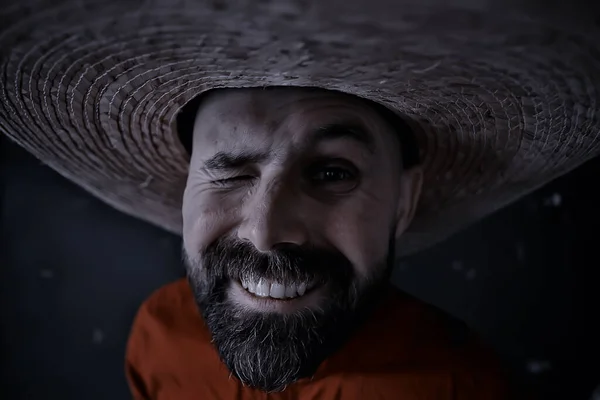 Wesoły Człowiek Broda Sambrero Styl Meksyk Karnawał Hipster Podróże — Zdjęcie stockowe