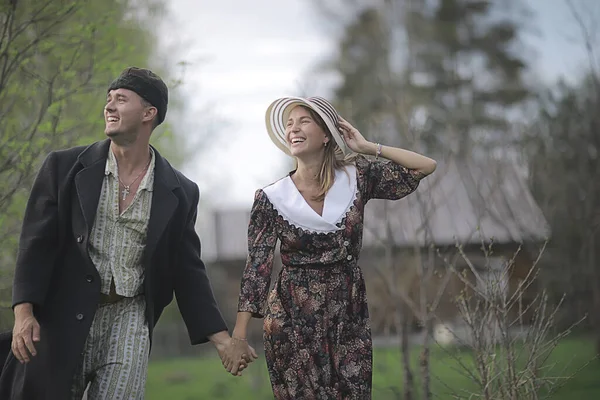 Vintage Para Miłości Wieś Czarny Biały Francuski Retro Styl Mężczyzna — Zdjęcie stockowe