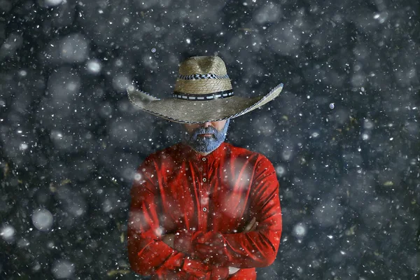 Man Sombrero Hat Brim Mexican Style Latin America Snow Cold — Stock Photo, Image