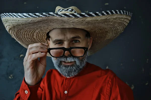 Hipster Kille Glasögon Med Grått Skägg Hatt Med Brätte Känslomässigt — Stockfoto