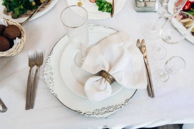 Tablo ayarı doğal elemanları ile tarzında