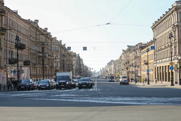 Saint Petersburg Rusland April 2020 Auto Openbaar Vervoer Nevsky Prospekt — Stockfoto