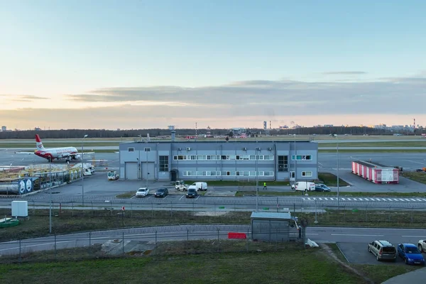 Sankt Petersburg Rosja Kwietnia 2020 Puste Lotnisko Pulkowo Widok Pas — Zdjęcie stockowe