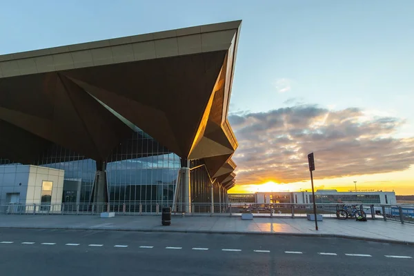 San Petersburgo Rusia Abril 2020 Aeropuerto Internacional Pulkovo Vacío Edificio — Foto de Stock