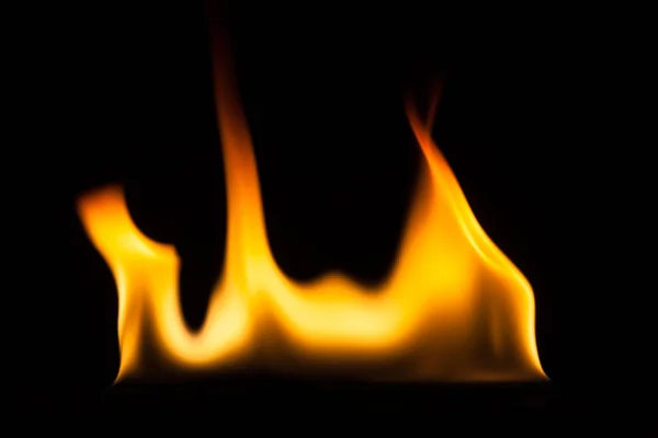 Plameny požáru izolované na černém podkladu — Stock fotografie