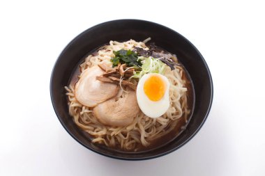 Beyaz arka plan üzerinde Studio izole ramen vurdu