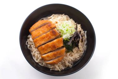 Beyaz arka plan üzerinde Studio izole ramen vurdu