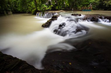 Güzel şelale daha Bok Khorani Milli Parkı Tayland üzerinde yağışlı sezon. Bok Khorani şelale.