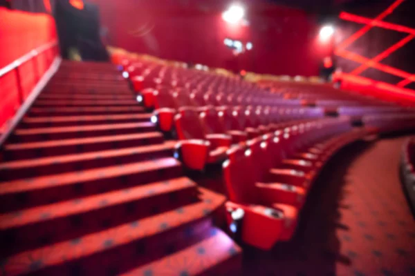 Fondo borroso de asiento rojo en el cine . —  Fotos de Stock