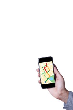 Beyaz arka plan ve kopya için yer ile izole smartphone uygulama üzerinde harita kullanarak adamın elini.