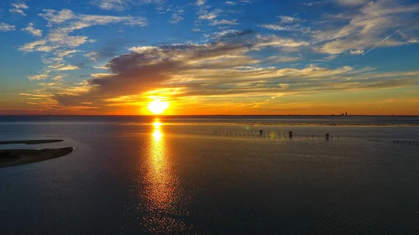 Coucher de soleil sur la baie — Photo