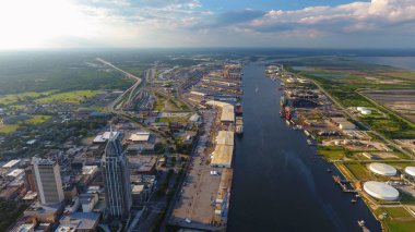 Mobile, Alabama yaz öğleden sonra şehrin havadan görünümü 