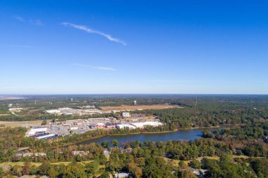 Daphne, Alabama 'daki Göl Ormanı Mahallesi' nin Mobile Körfezi 'ndeki hava manzarası. 
