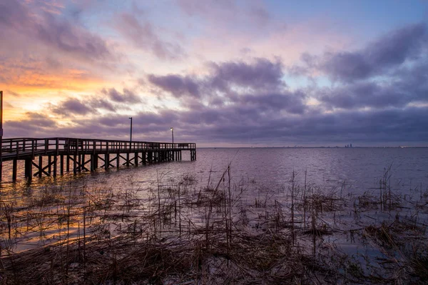 Alabama Gulf Coast Dusk Mobile Bay January 2020 — ストック写真