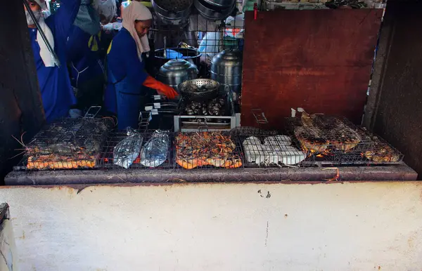 Staden Pattaya Thailand Mart 2018 Personer Matlagning Färska Skaldjur Och — Stockfoto