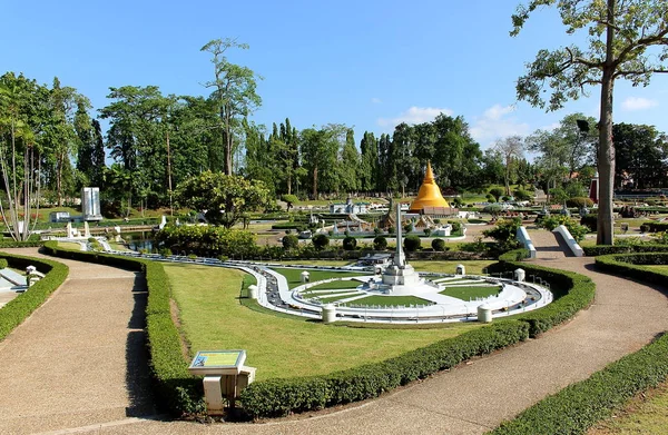 Mini Siam Zone en el parque de la réplica en miniatura en Pattaya —  Fotos de Stock