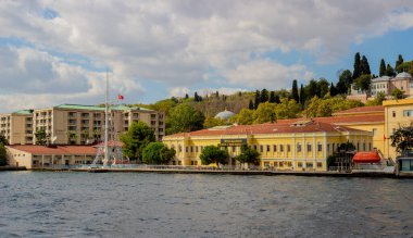 İstanbul, Türkiye - 6 Ekim 2019: Ziya Kalkavan Meslek ve Teknik Anadolu Lisesi. İstanbul, Türkiye 'de Avrupa kıyılarında yer alıyor
