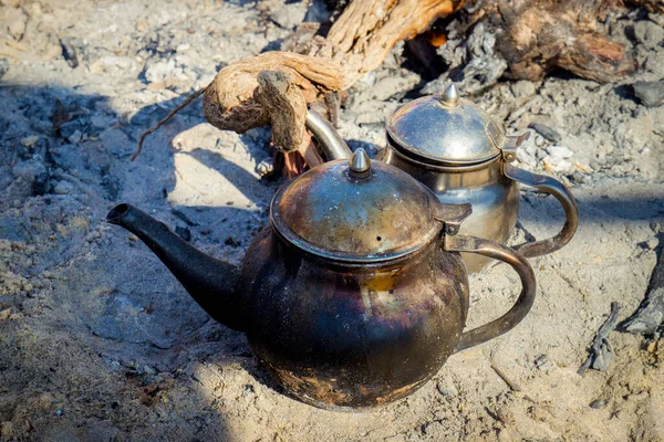 Sahra Çölü 'nde geleneksel Tuareg çayı.