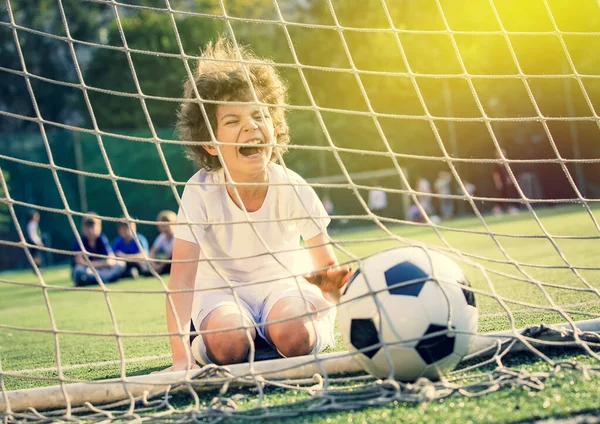 Balón Fútbol Gol Sobre Hierba Verde Portero Del Equipo Fútbol —  Fotos de Stock