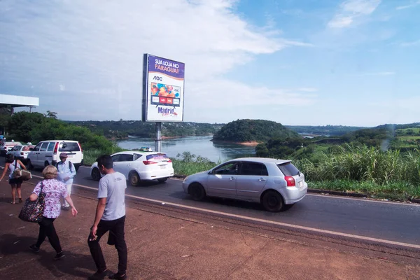 Ciudad Del Este Paraguay November 2019 People Cars Crossing Friendship — Stock Photo, Image