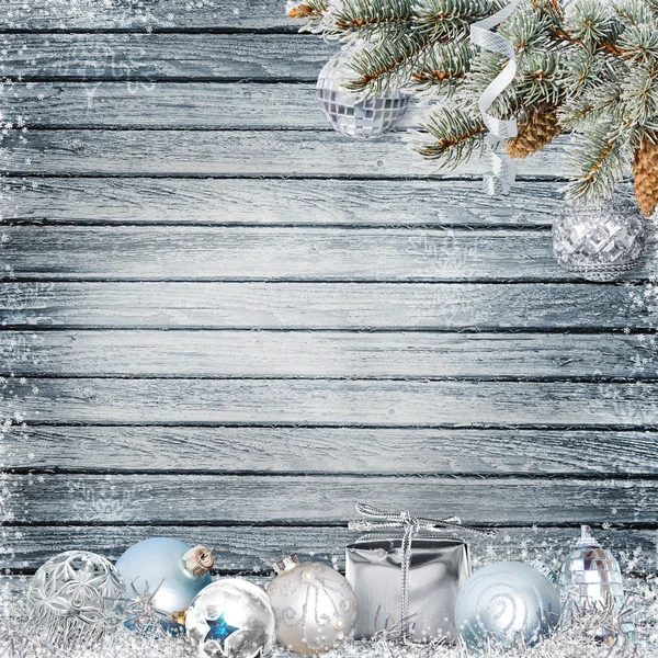 Boże Narodzenie gratulacyjny tło z miejsca na tekst lub zdjęcie, sosnowych gałęzi i Dekoracje świąteczne — Zdjęcie stockowe