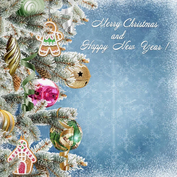 Weihnachtsgruß Hintergrund mit Tannenzweigen, Plätzchen, Kugeln und Platz für Text oder Foto — Stockfoto