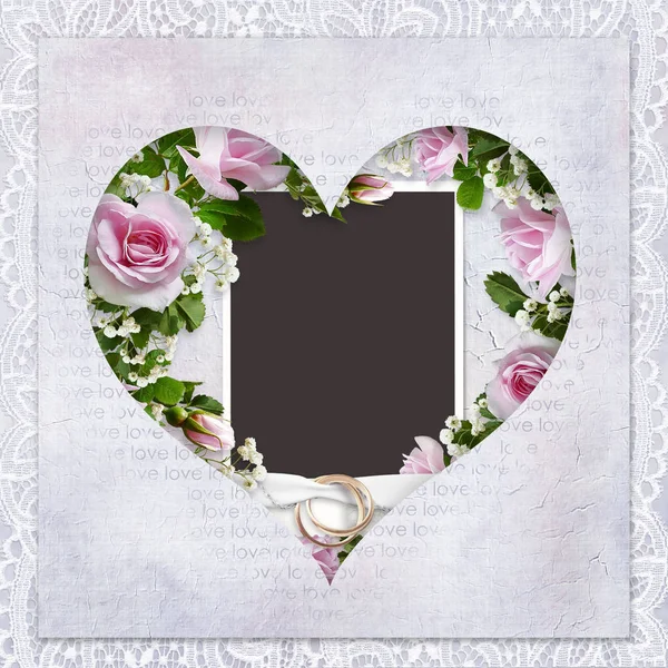 复古爱情背景与框架在形状的心 结婚戒指 — 图库照片