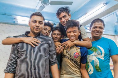 Dhaka, Bangladeş - 21 Kasım 2016: Old Dhaka, Bangladeş 'teki yerel halk grubu