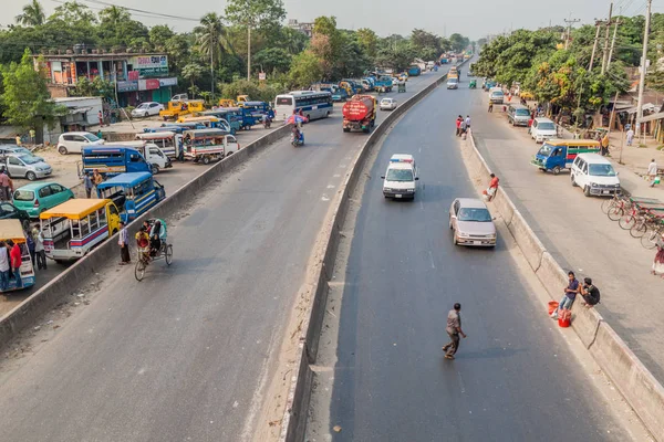 Sonargaon Bangladesh Novembre 2016 Traffico Sulla Strada Nella Città Sonargaon — Foto Stock