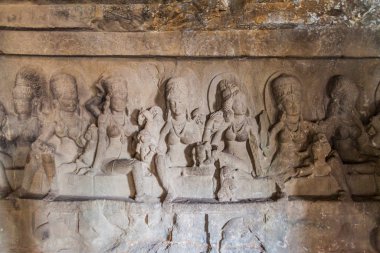 Ellora, Hindistan - 7 Şubat 2017: Ellora, Maharasthra eyaletinde bir mağara manastırında oyma
