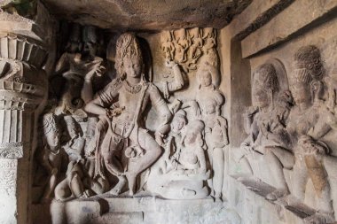 Ellora, Hindistan - 7 Şubat 2017: Ellora, Maharasthra eyaletinde bir mağara manastırında oyma