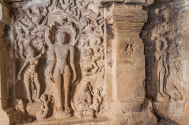 Ellora, Hindistan - 7 Şubat 2017: Ellora, Maharasthra eyaletinde bir Jain tapınağında oyma