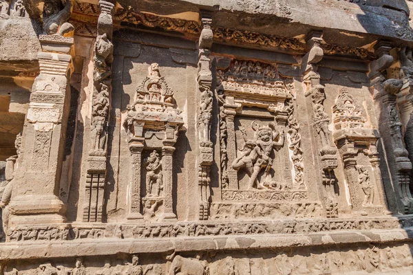 印度马哈拉施特拉邦Ellora Kailasa寺的雕刻 — 图库照片