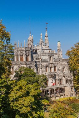 Portekiz, Sintra 'daki Quinta da Regaleira kompleksindeki taş bina
