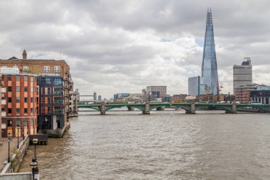 Thames Nehri ve Londo şehrinin ufuk çizgisi, Birleşik Krallık