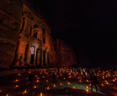 Antik Ürdün 'ün Petra kentindeki Hazine Tapınağı (Hazine)