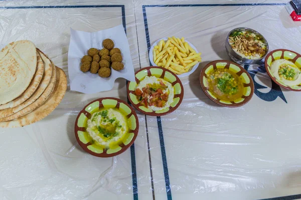 Vários Tipos Hummus Falafel Restaurante Amã Jordânia — Fotografia de Stock