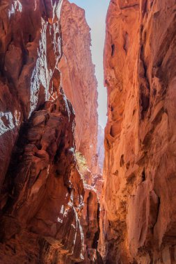 Wadi Rum çölündeki Khazali Kanyonu, Ürdün