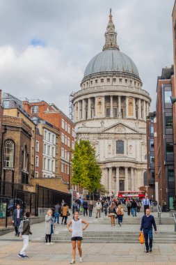 Londra, Birleşik Krallık - 4 Ekim 2017: Londra 'daki St. Paul Katedrali.