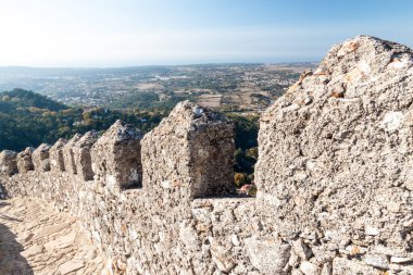 Portekiz, Sintra 'daki Castelo dos Mouros kalesinin surları