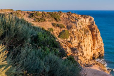 Portekiz, Lagos yakınlarındaki Ponta da Piedade 'de kayalıklar