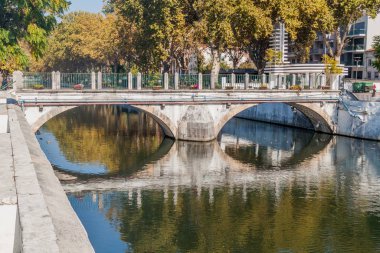 Portekiz, Leiria 'daki Lis Nehri üzerindeki köprü.