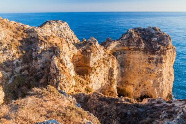 Lagos, Portuga yakınlarındaki Ponta da Piedade 'de kayalıklar