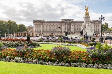 Londra, Birleşik Krallık - 4 Ekim 2017: Buckingham Sarayı ve Victoria Memorial, Londra, Birleşik Krallık