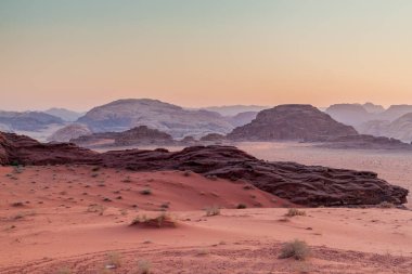Wadi Rum çölünde akşam, Ürdün