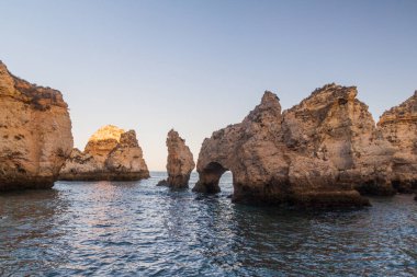 Lagos, Portuga yakınlarındaki Ponta da Piedade 'de kayalıklar