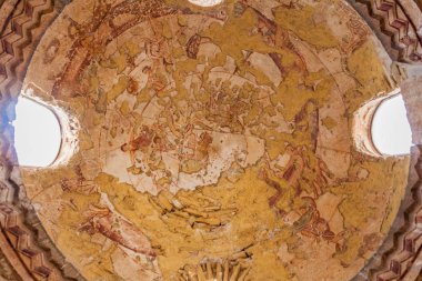 Kudüs Amra, Ürdün - 3 Nisan 2017: Doğu Ürdün 'deki çöl kalelerinden biri olan Kudüs Amra' nın (bazen Quseir Amra veya Qasr Amra) kubbesine takımyıldızları ve burçlar çizildi.