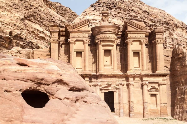 Mosteiro Deir Cidade Antiga Petra Jordânia — Fotografia de Stock