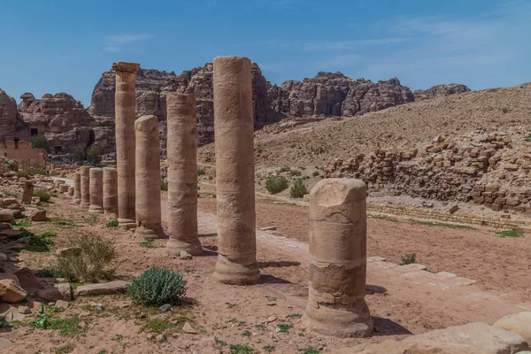 Columnas Romanas Antigua Ciudad Petra Jordania — Foto de Stock