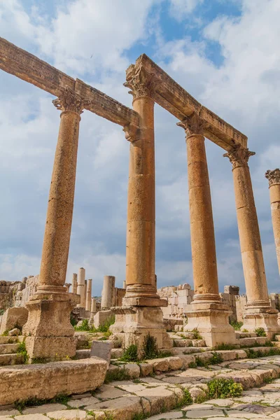 Στήλες Στην Οδό Cardo Maximus Στην Αρχαία Πόλη Jerash Ιορδανία — Φωτογραφία Αρχείου